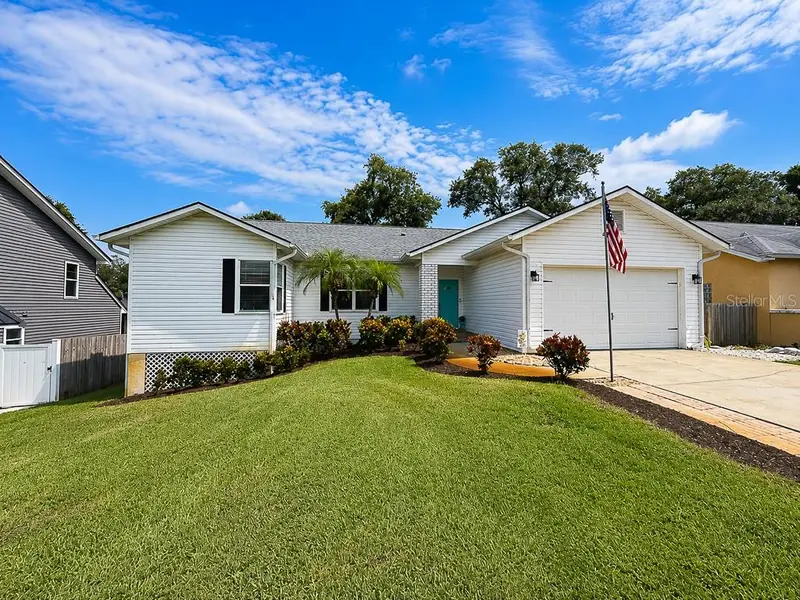 859 Harbor Hill Dr, FL
