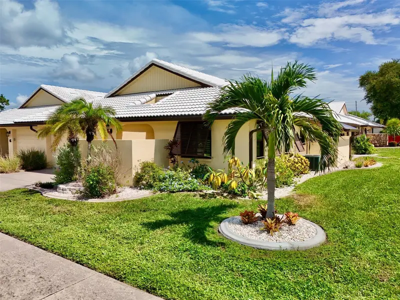 44 Sandstone Cir, FL