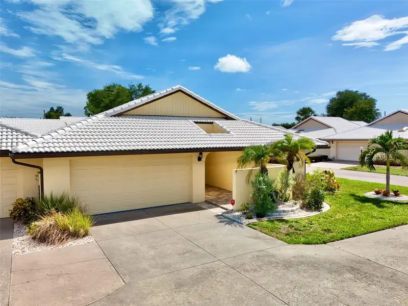 44 Sandstone Cir, FL