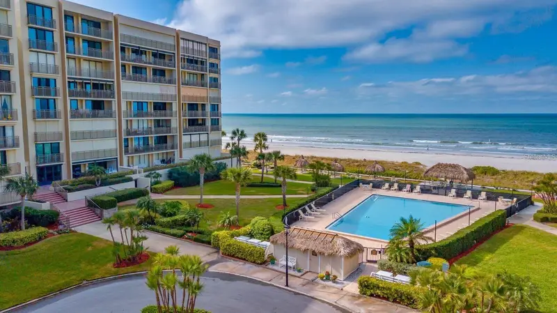 1430 Gulf Blvd #406, FL