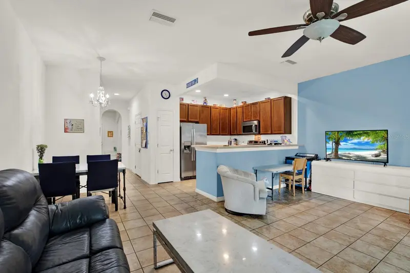 6843 46th Ln N, FL