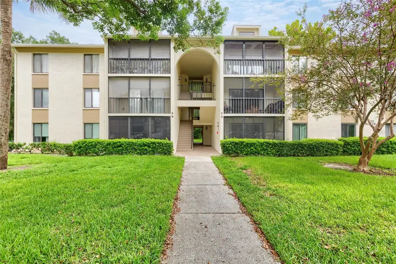 3232 Lake Pine Way E #B1, FL