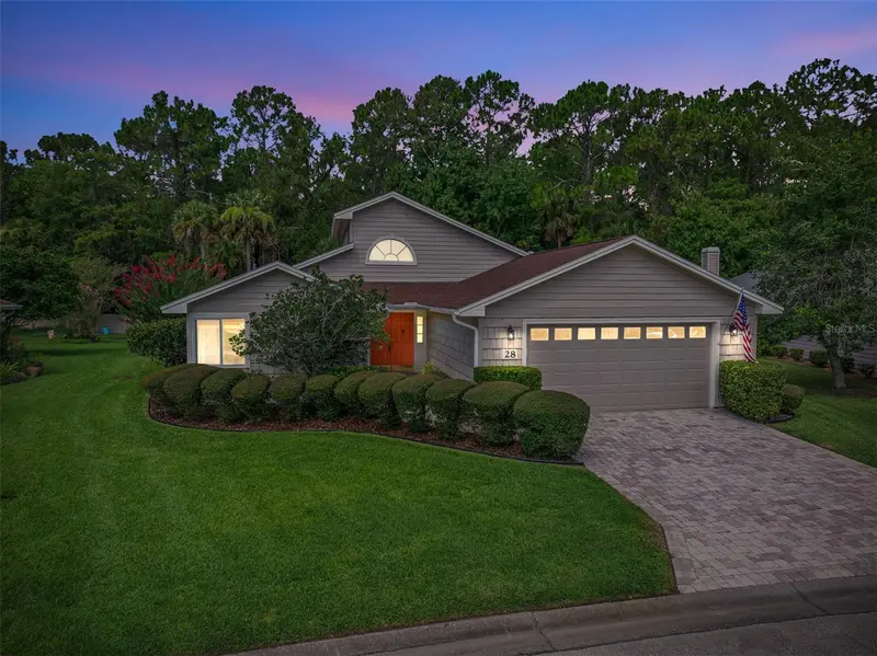 28 Treetop Cir, FL
