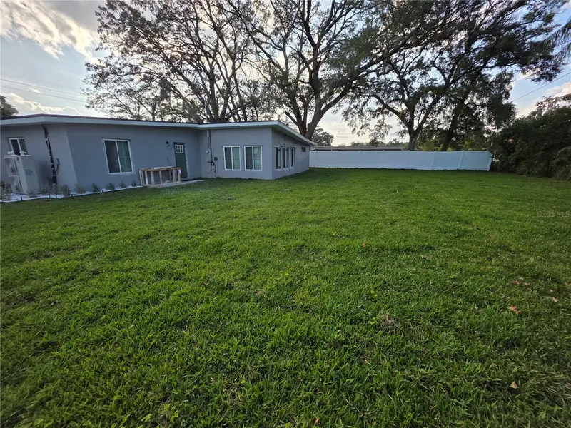 1911 W Amelia St, FL