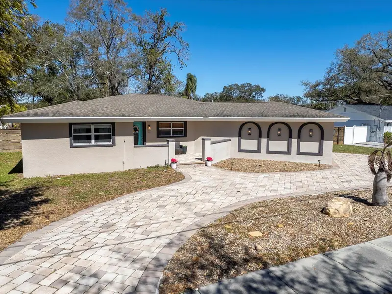 2535 Lake Ellen Dr, FL