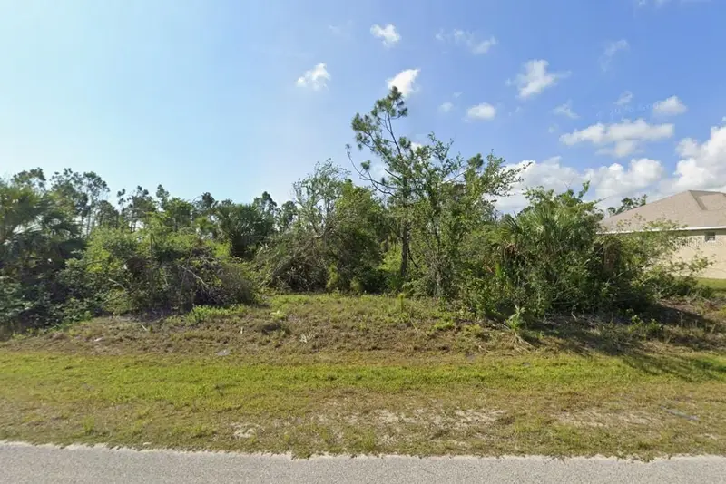 8439 Topeka Cir, FL