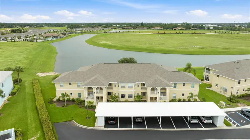 5800 Sabal Trace Dr #105, FL