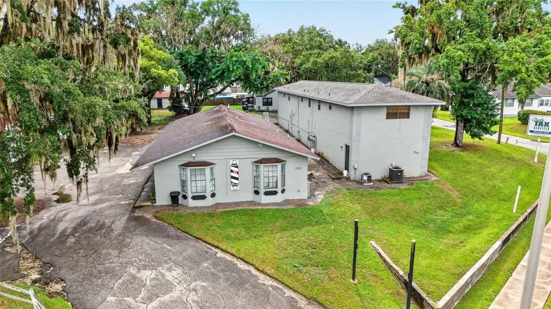 2221 S Pine Ave, FL