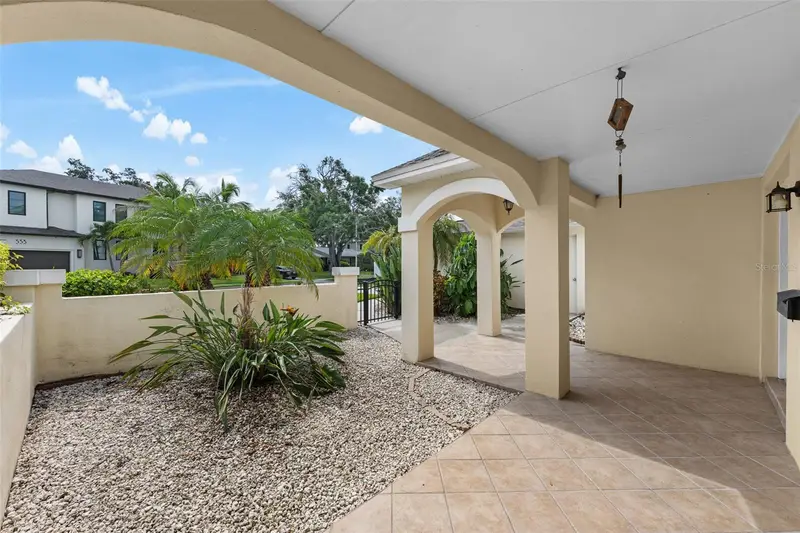 528 Lucerne Ave, FL