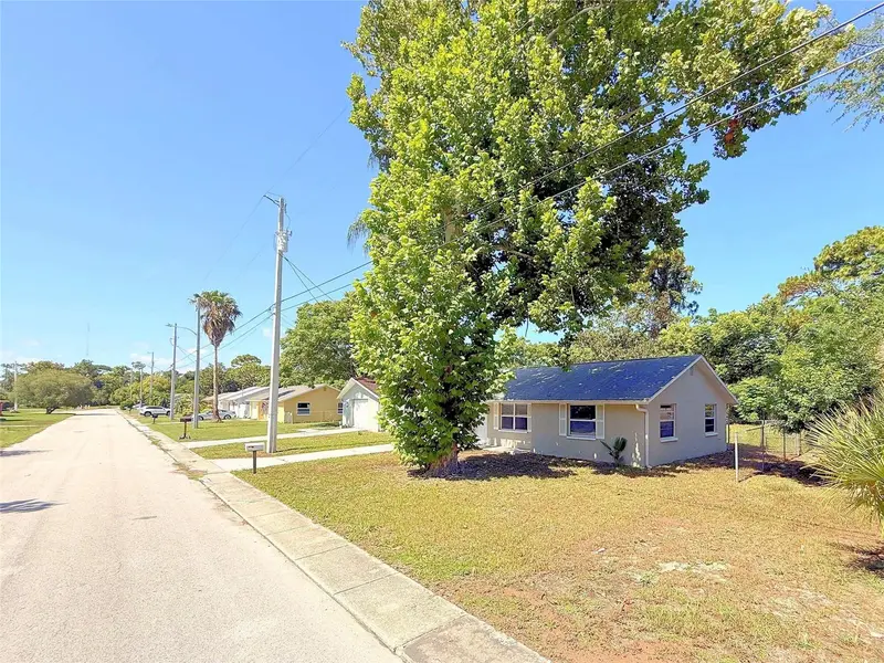 15839 Villa Dr, FL