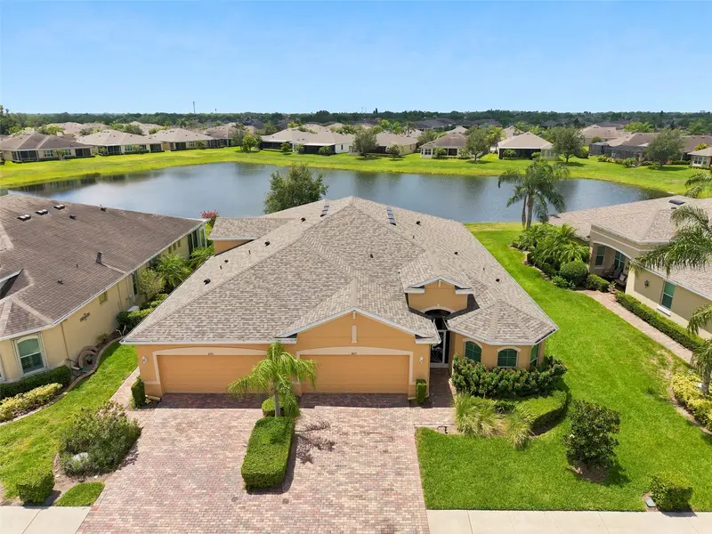 623 Chipper Dr, FL