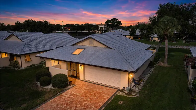 49 Sandstone Cir, FL