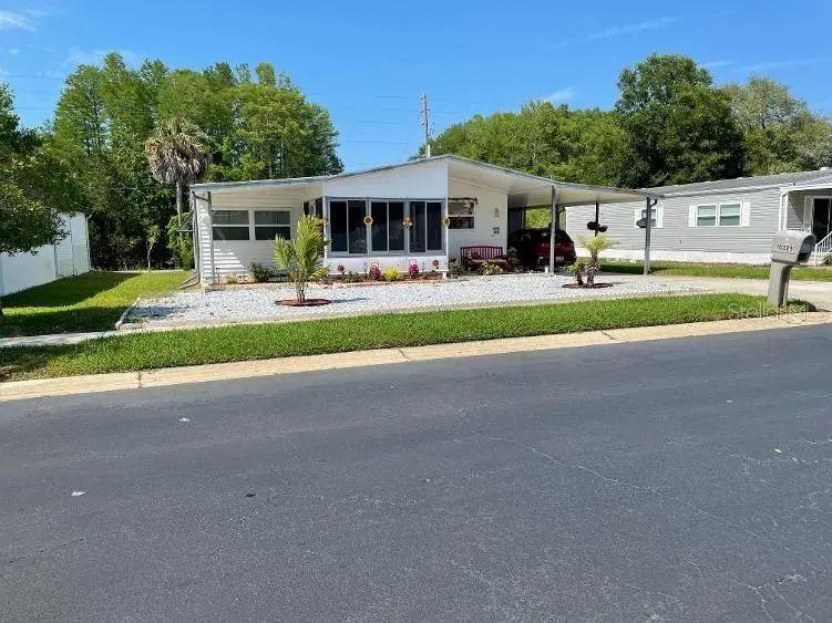 10325 Marinette, FL