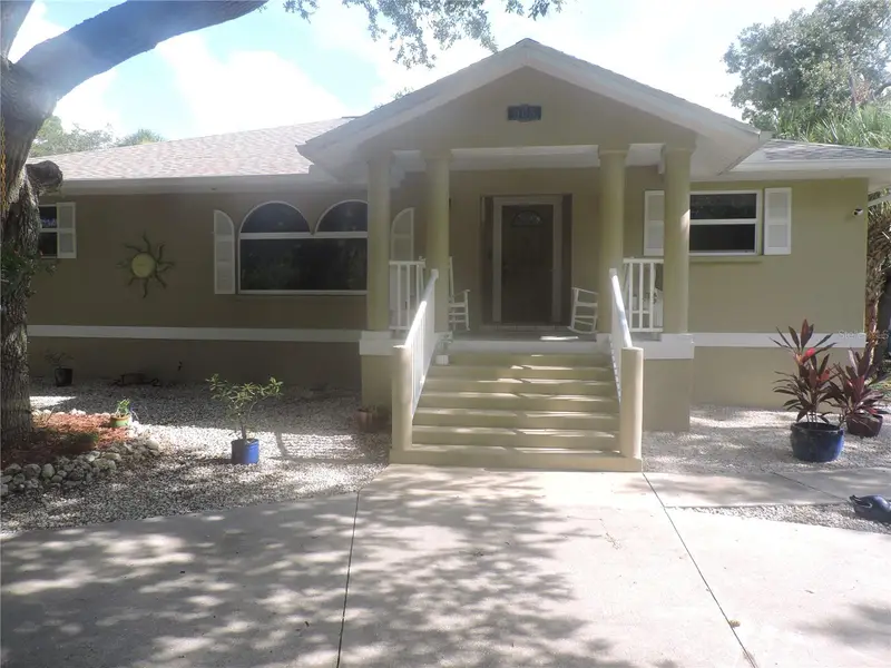 905 Colonial Rd, FL