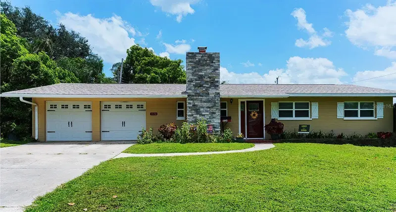 South Lakeland & Lake Hollingsworth listing