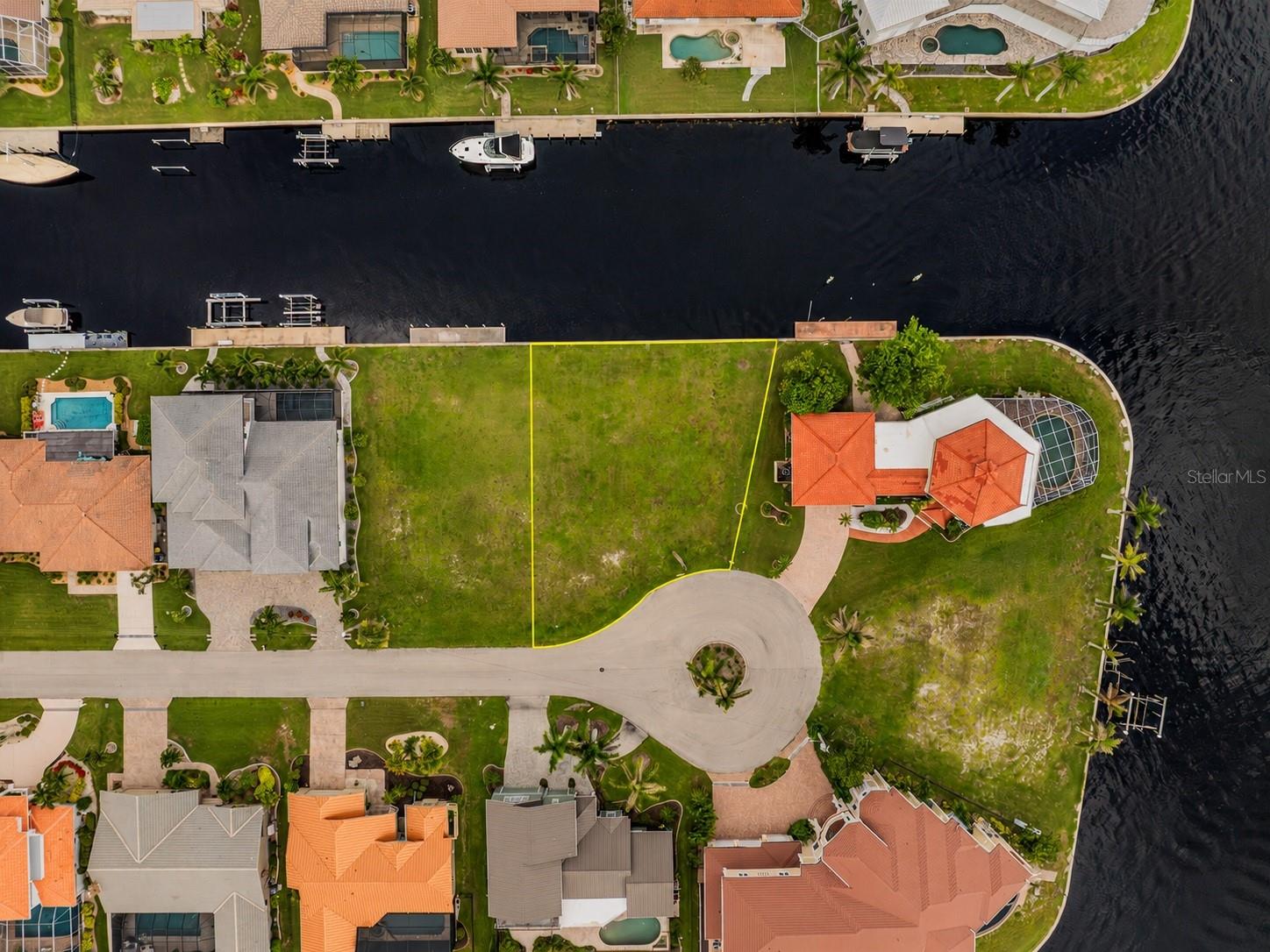 5 Tropicana Dr, FL
