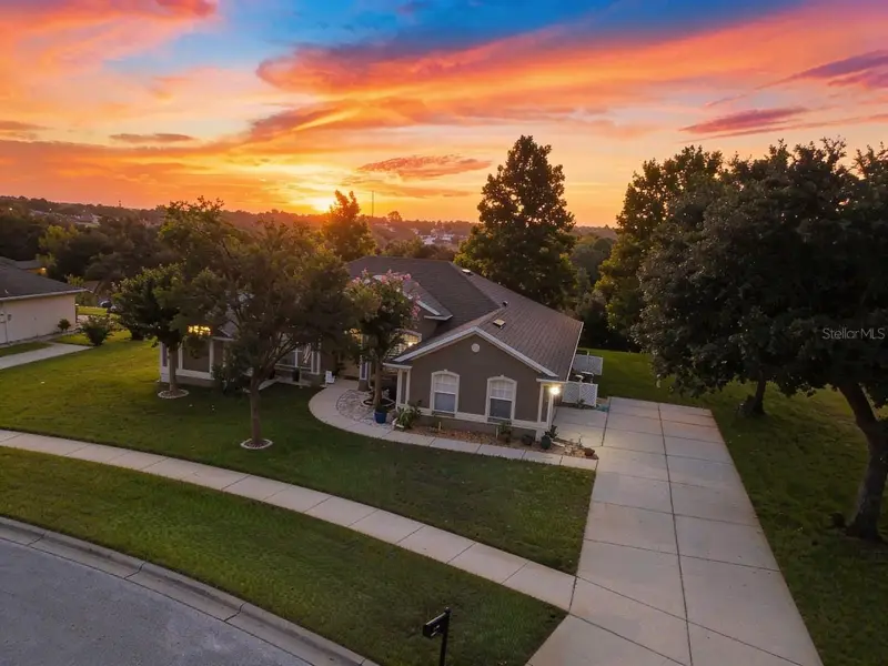 12734 Colonnade Cir, FL