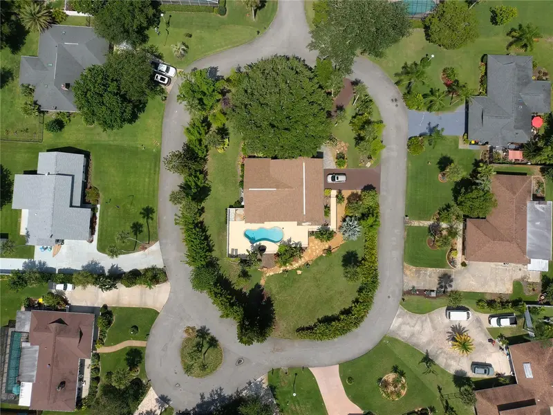 1 Harris Cir, FL