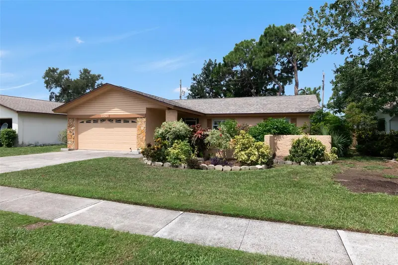 1150 Brook Dr W, FL