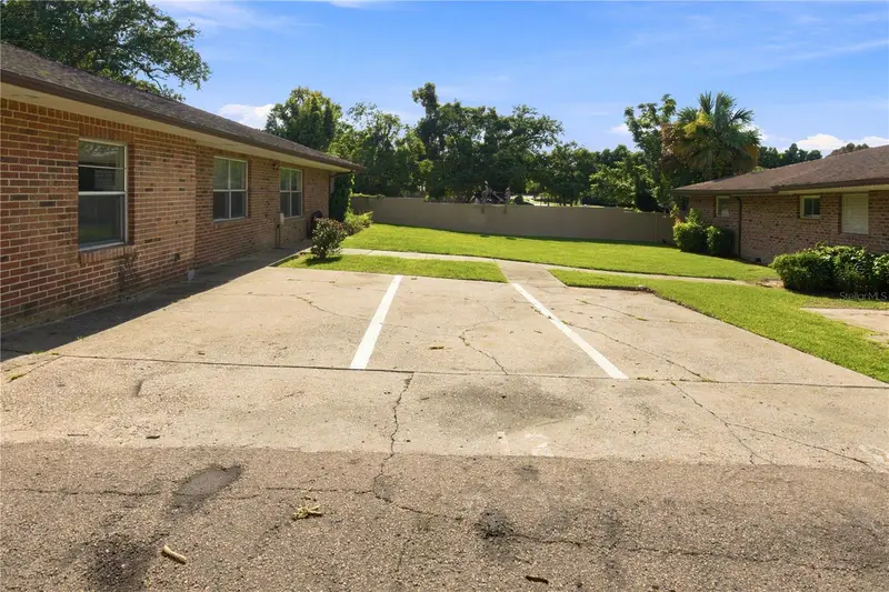 101 Lake Hunter Dr #12, FL