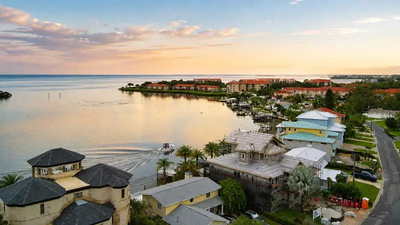 212 Driftwood Pl, FL