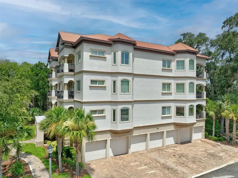 200 Cedar Cv #205, FL