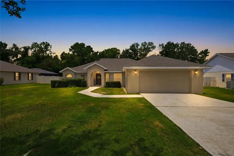 1363 Se 65th Cir, FL