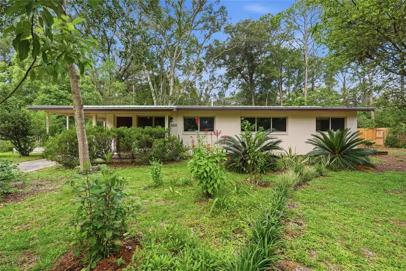 2002 Ne 7th St, FL