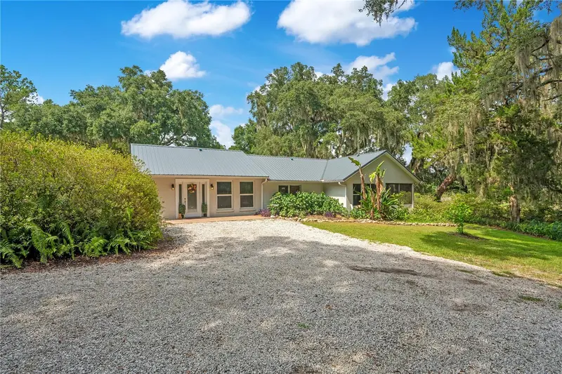 41832 Carrie Ln, FL