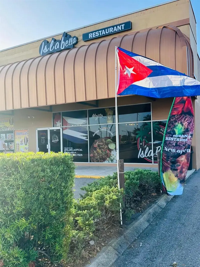 2047 E Fowler, FL