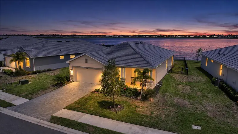 8268 Shore Lake Dr, FL