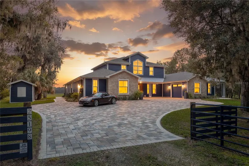 25198 Lily Pad Ln, FL