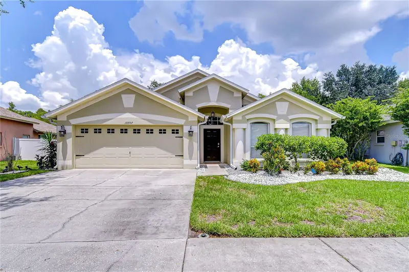 19707 Ellendale Dr, FL
