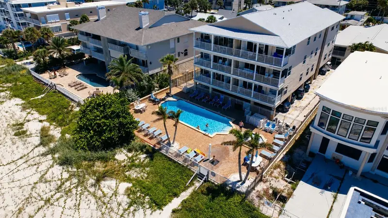 1802 Gulf Blvd #8, FL