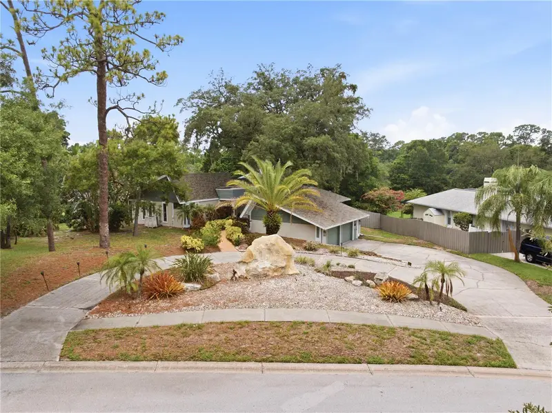 2860 Briarwood Ln, FL