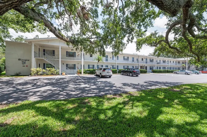 500 Glennes Ln #206, FL