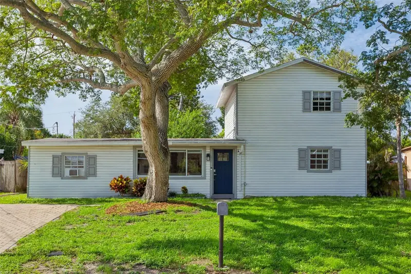 4012 W Fairview Hts, FL