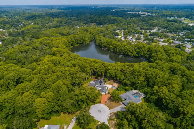 8900 Sharon Dr, FL