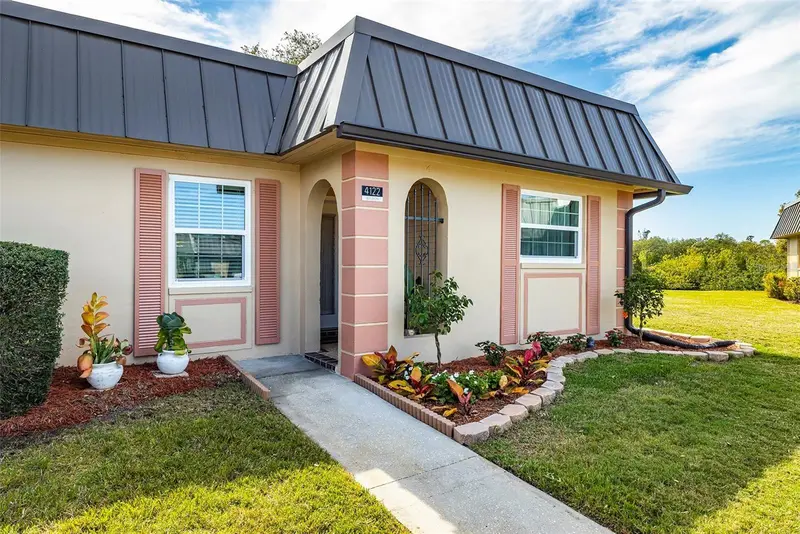 4122 Hampton Dr #D, FL