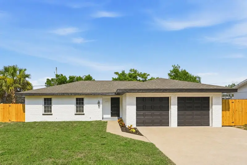 205 Whitman Rd, FL