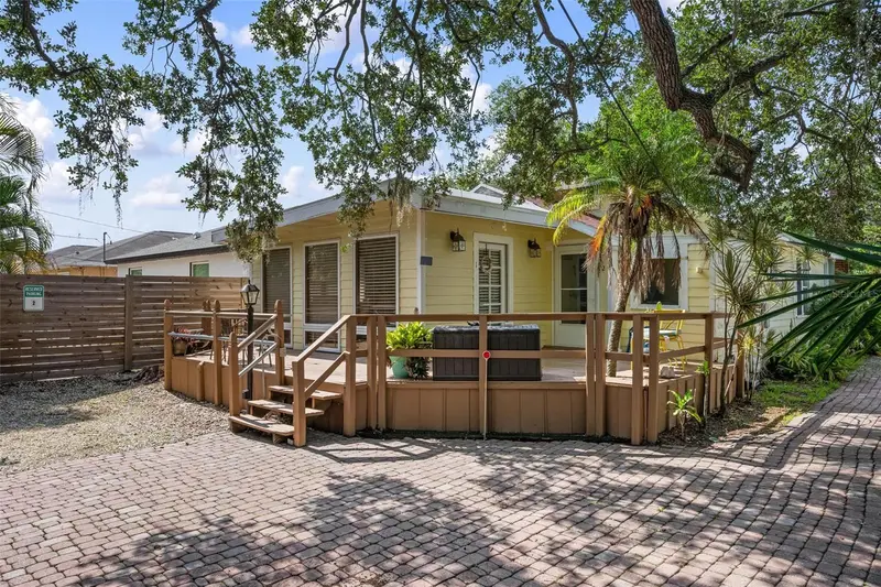 2245 Bahia Vista St, FL
