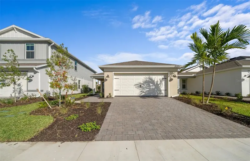 813 Balleby Trl, FL