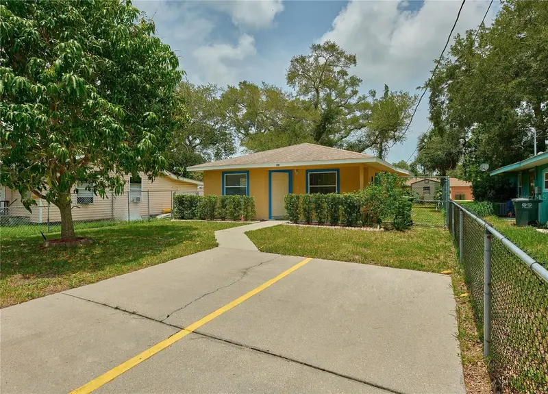 212 13th Ave W, FL