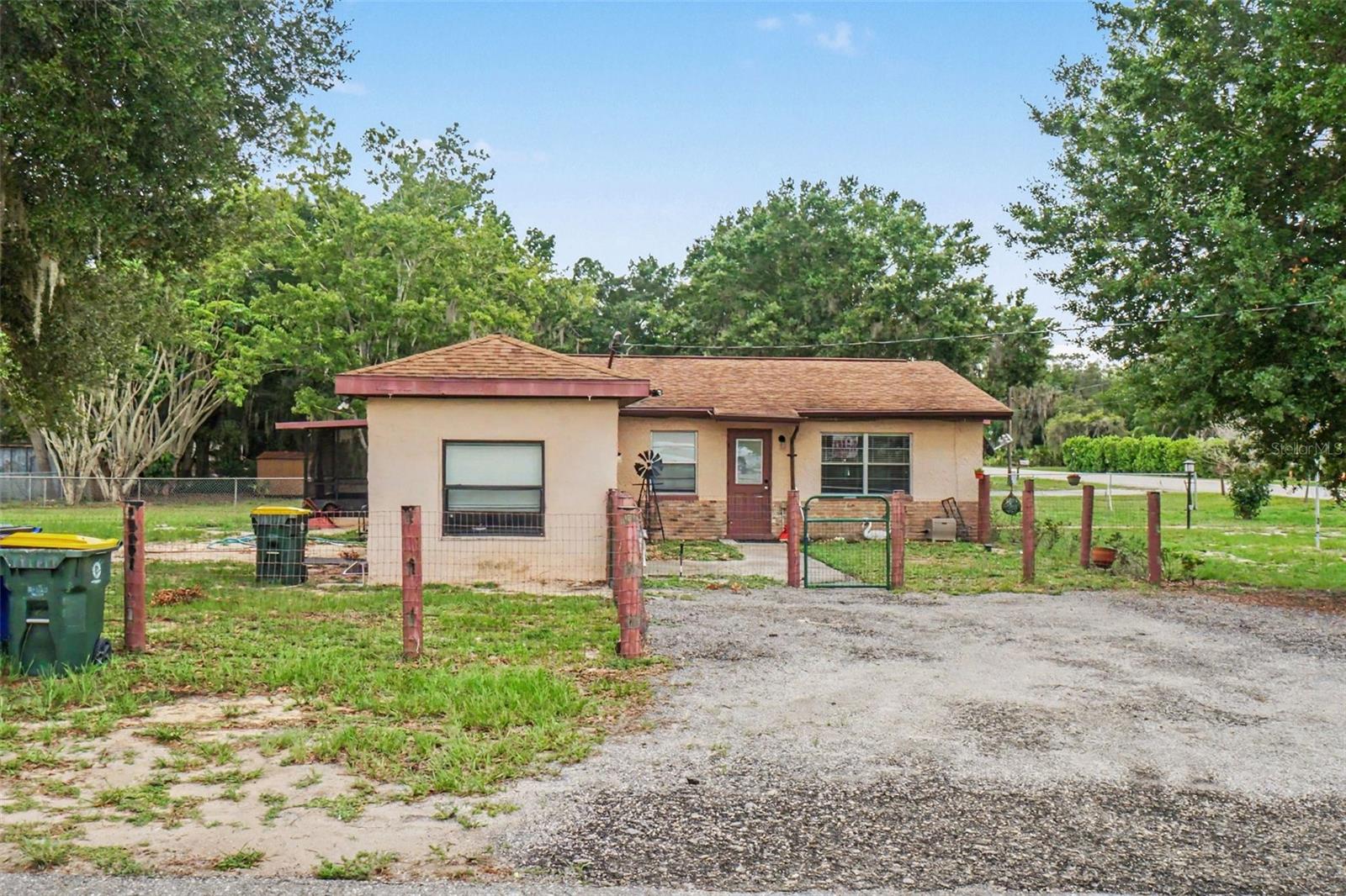 415 Lake June Rd, FL