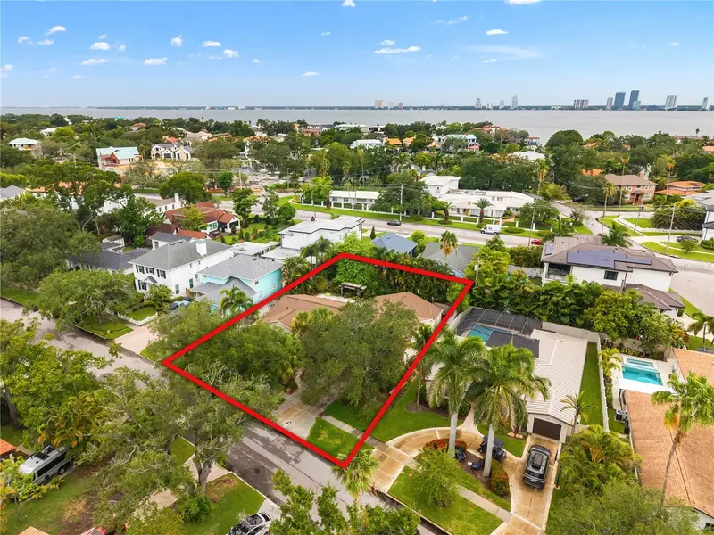 410 Erie Ave, FL