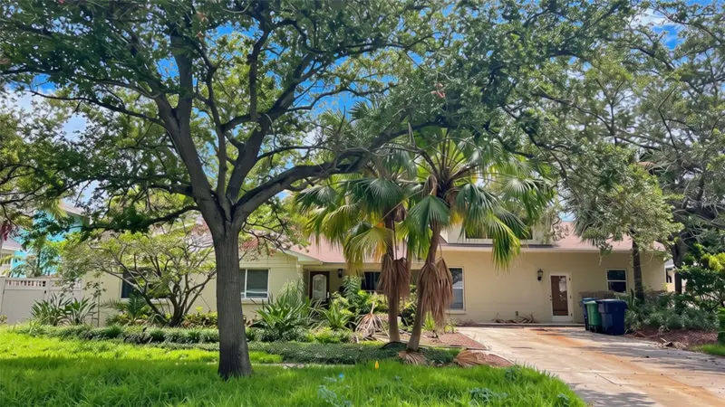 410 Erie Ave, FL