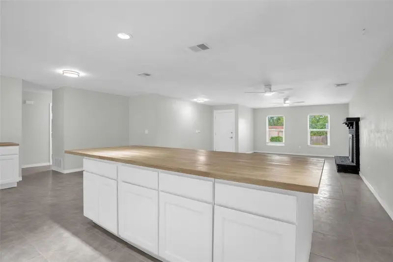 108 Kilkenny Ct, FL