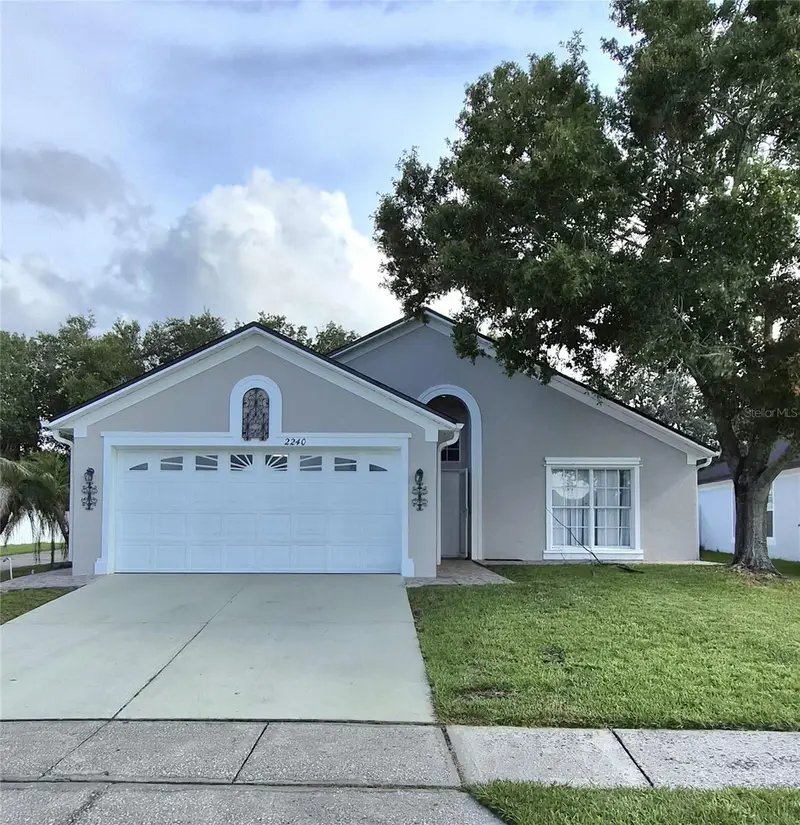 2240 Stonehedge Loop, FL