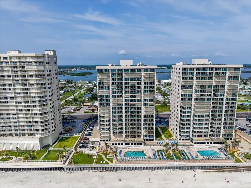 3315 S Atlantic Ave #1806, FL