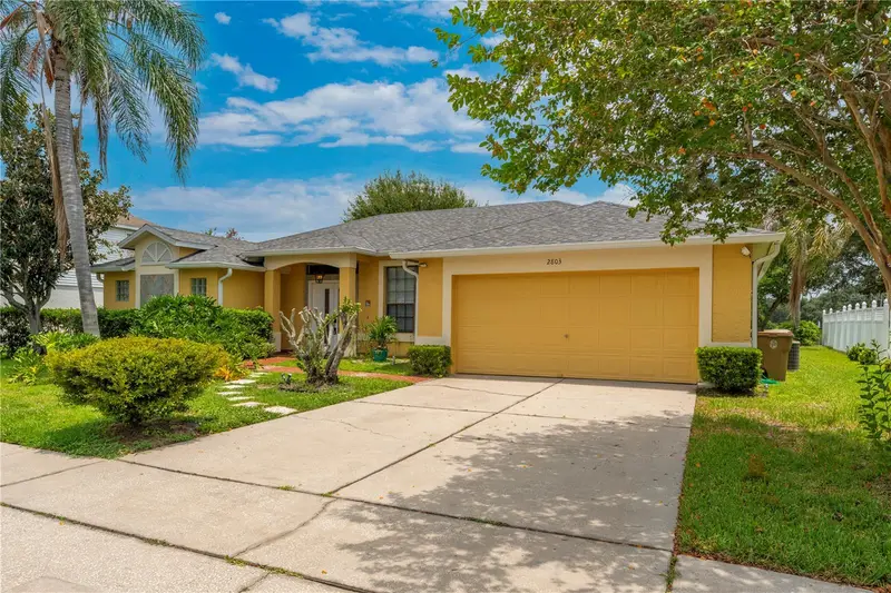 2803 Middleton Cir, FL